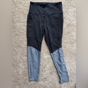 Victoria’s Secret PINK Legging with mesh. Size Small.